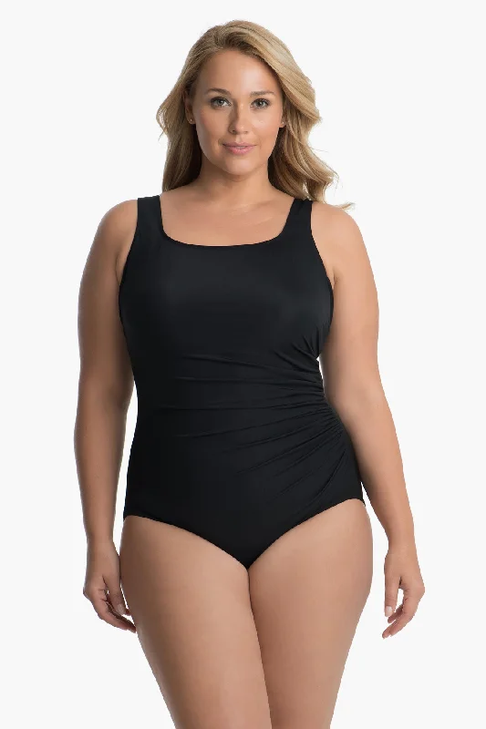 Plus Size Solid Sideswipe One Piece Swimsuit Adventure