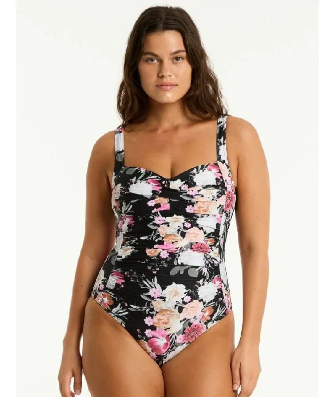 Sea Level Belle Twist Front A-DD Cup One Piece Swimsuit - Black Hip Women's Urban