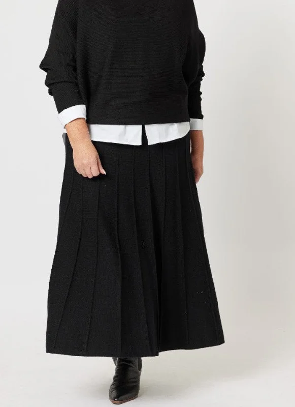 Kate long knit black skirt Disco