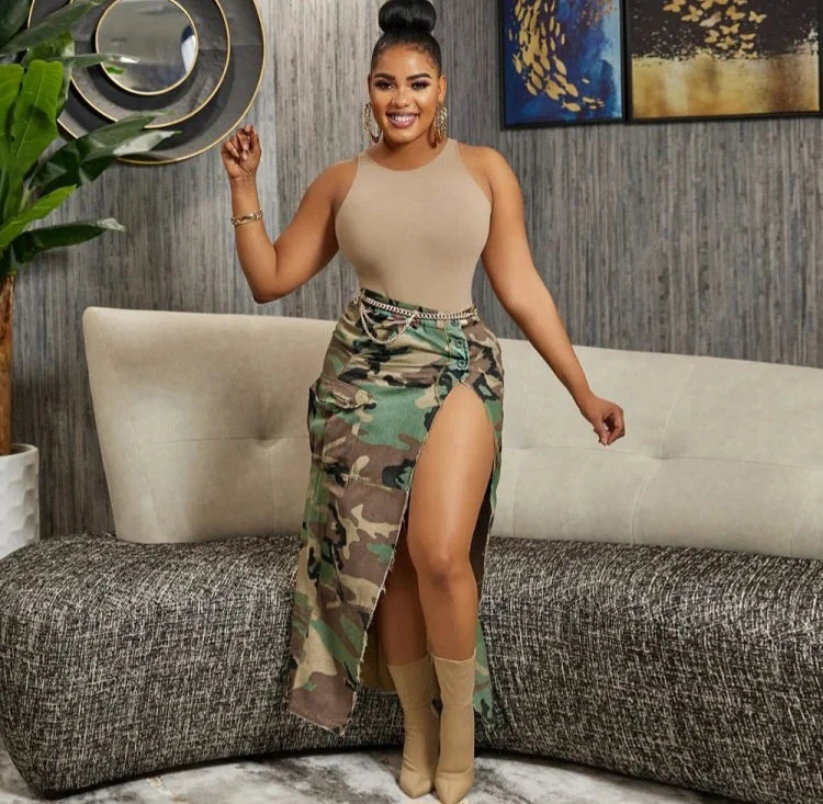Spring Camouflage Printed Split Skirts Confident Women's Power