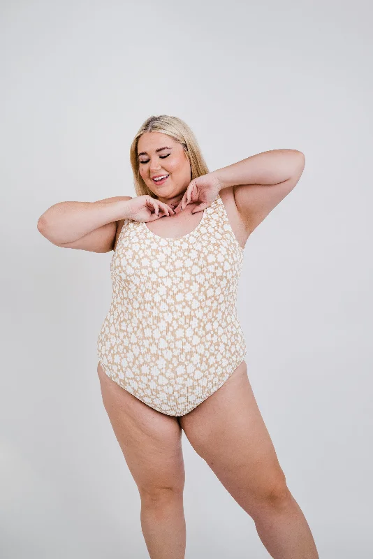 The Escape | Powder Tan Floral Print Sporty Women's Tennis
